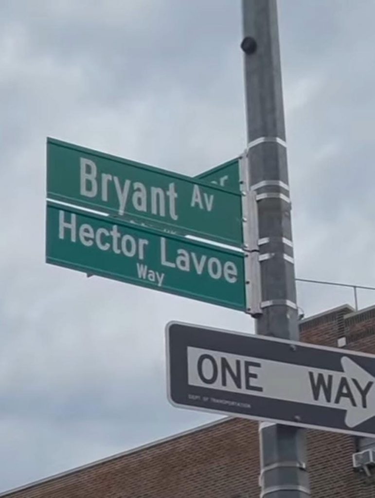 Foto de Latino Stereo, calle real del Bronx